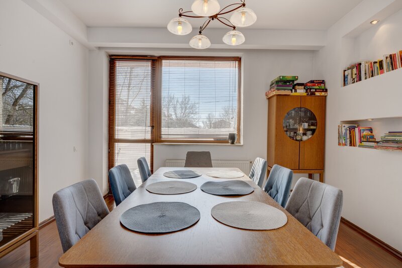 Prelungirea Ghencea - vila de inchiriat- Str. Funigeilor -comision 0 %