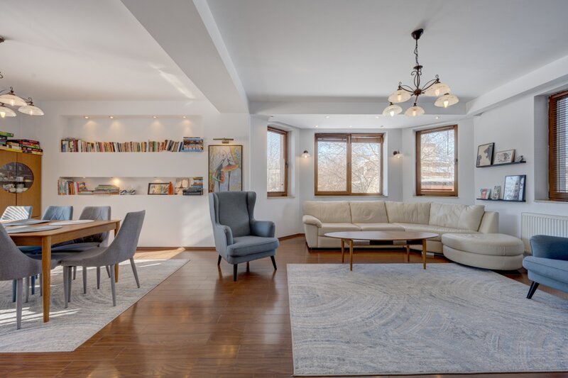 Prelungirea Ghencea - vila de inchiriat- Str. Funigeilor -comision 0 %